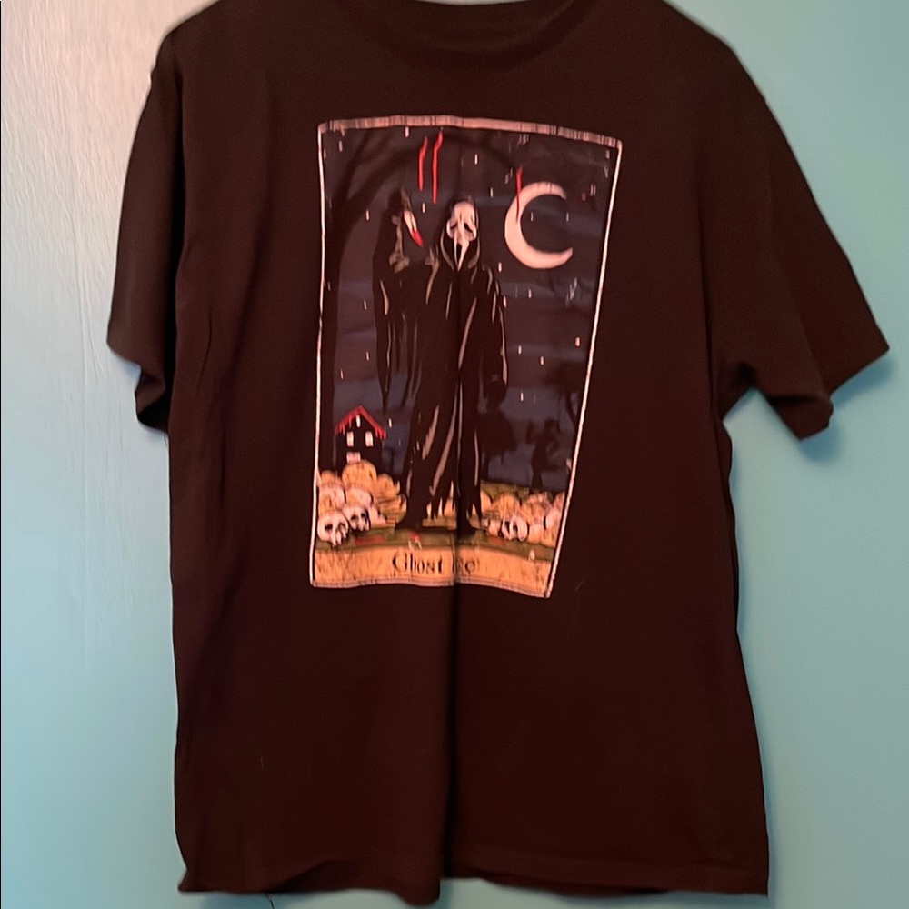 Black Graphic T-Shirt with Ghostface Design GUC. Size L